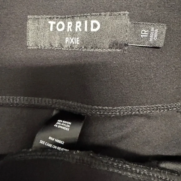 Torrid Black Pixie Pants, Capri Pant 1X (14) - Picture 4 of 6